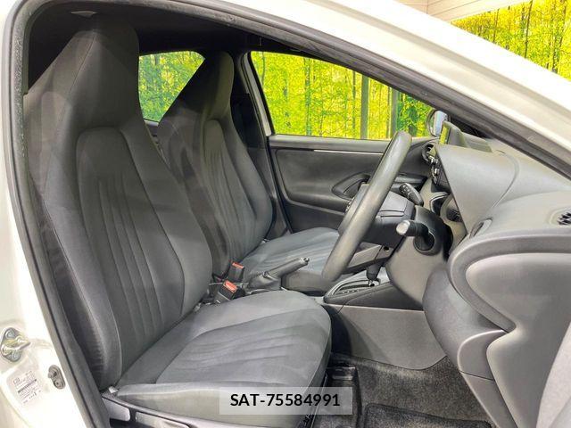 Toyota YARIS 2021-08 8369984-7