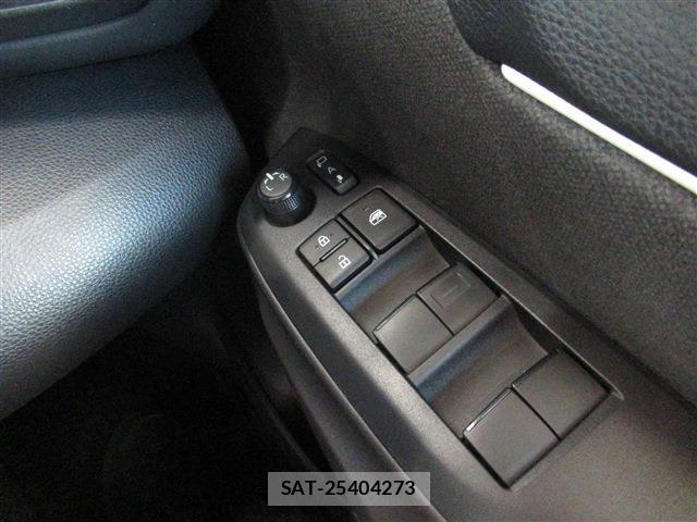 Toyota YARIS 2020-03 8369981-10
