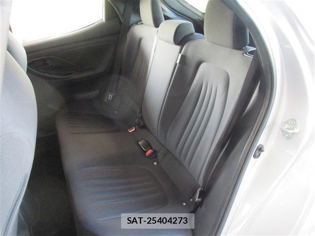 Toyota YARIS 2020-03 8369981-14