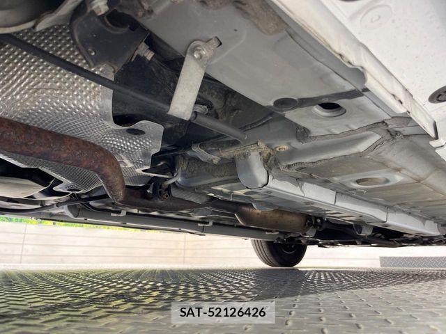 Toyota YARIS 2020-07 8369979-19