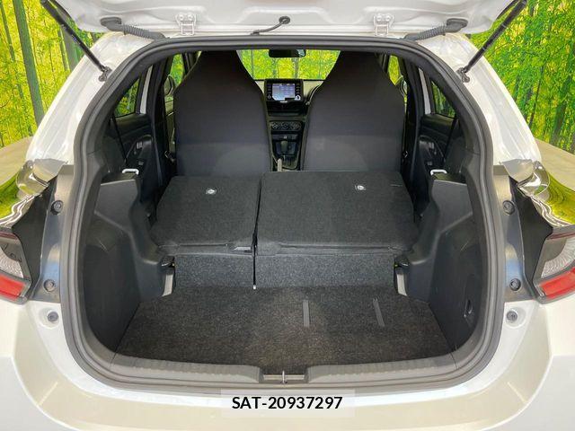 Toyota YARIS 2023-07 8369978-9