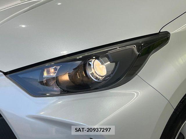 Toyota YARIS 2023-07 8369978-11