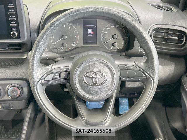 Toyota YARIS 2021-07 8369986-10