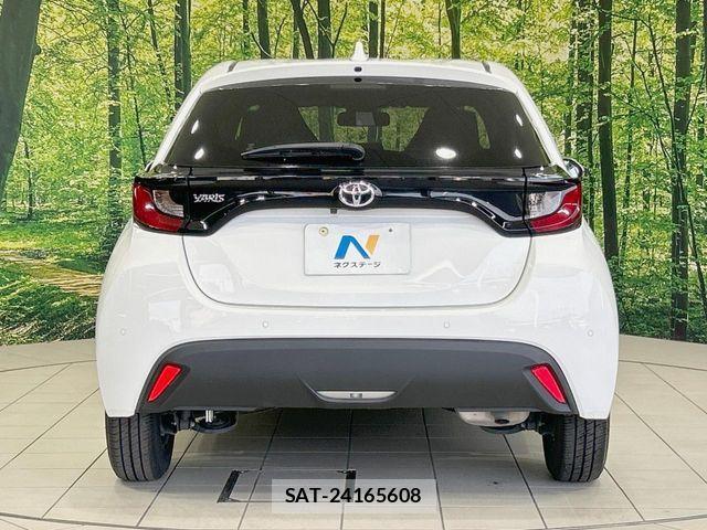 Toyota YARIS 2021-07 8369986-14