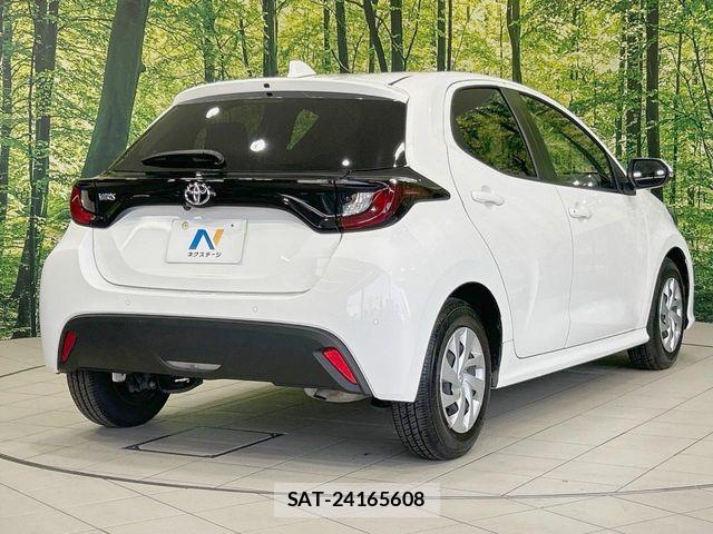 Toyota YARIS 2021-07 8369986-16