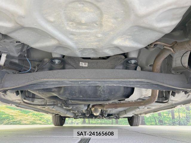 Toyota YARIS 2021-07 8369986-18