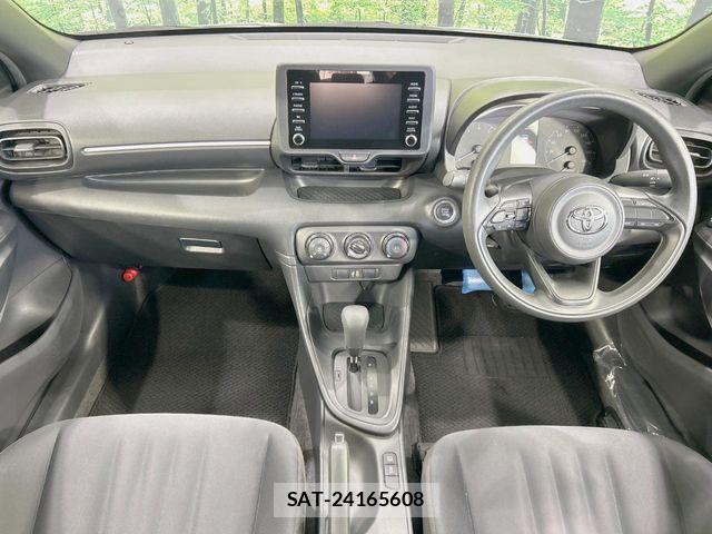Toyota YARIS 2021-07 8369986-1