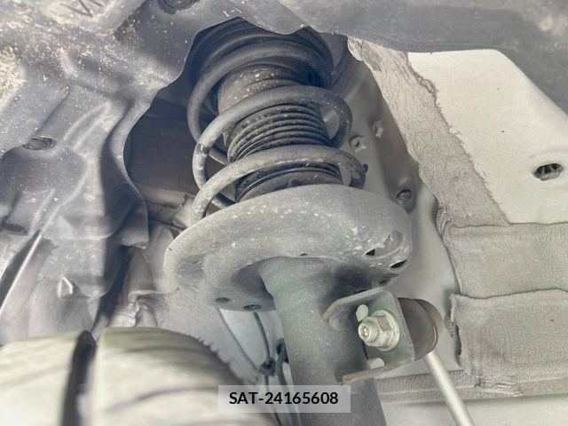 Toyota YARIS 2021-07 8369986-19