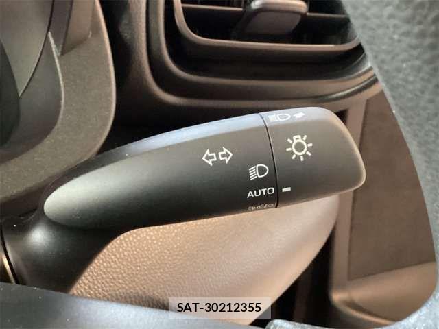 Toyota YARIS 2025-02 8369974-8
