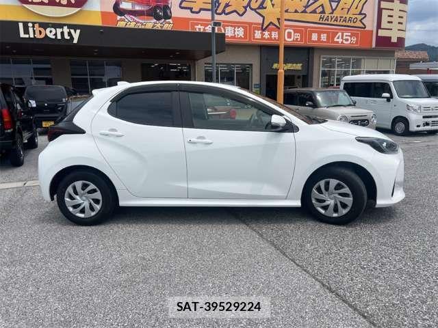 Toyota YARIS 2021-09 8372428-14