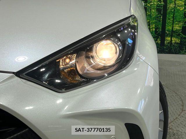 Toyota YARIS 2023-07 8372426-11