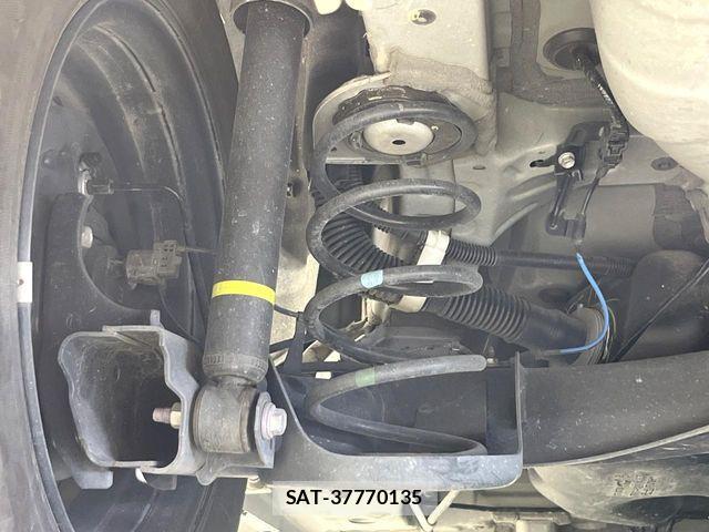 Toyota YARIS 2023-07 8372426-19