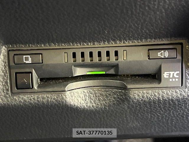 Toyota YARIS 2023-07 8372426-6