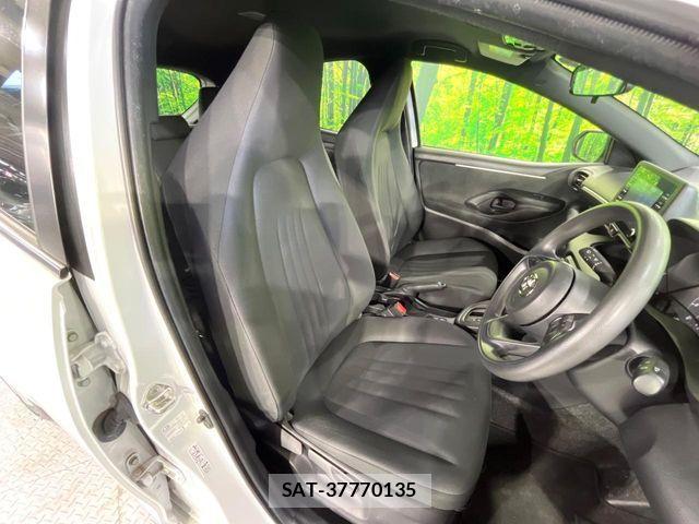 Toyota YARIS 2023-07 8372426-7