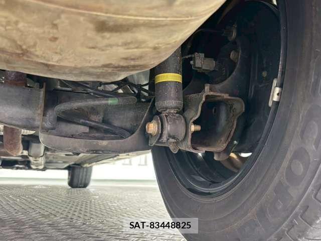 Toyota YARIS 2020-07 8372427-11