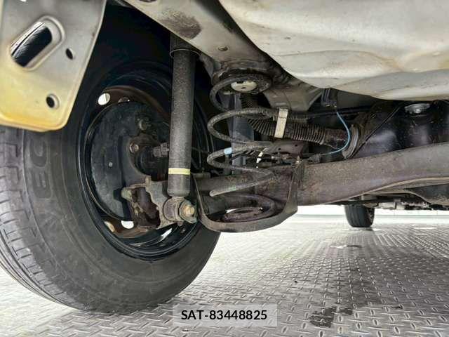 Toyota YARIS 2020-07 8372427-12