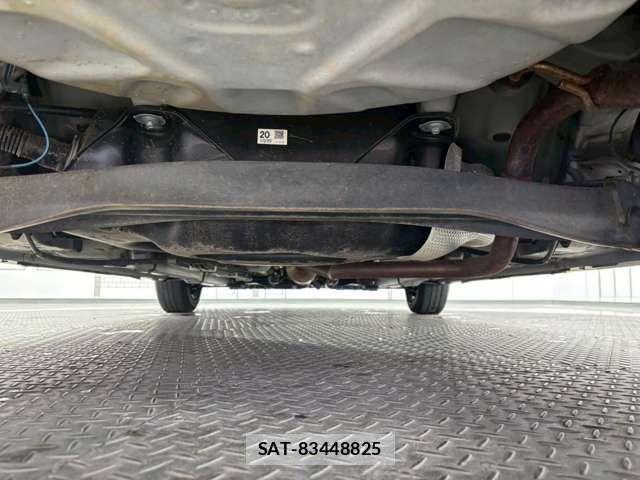 Toyota YARIS 2020-07 8372427-13