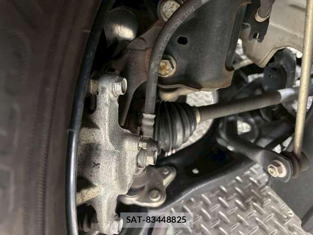Toyota YARIS 2020-07 8372427-14