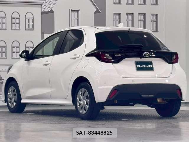 Toyota YARIS 2020-07 8372427-6