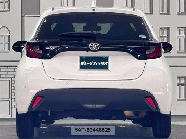 Toyota YARIS 2020-07 8372427-7