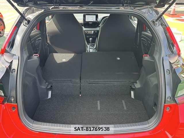 Toyota YARIS 2024-10 8416062-10