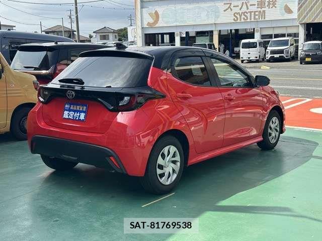 Toyota YARIS 2024-10 8416062-11