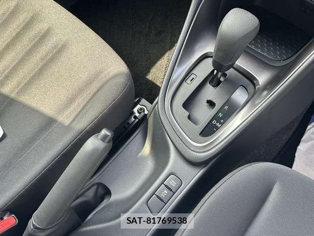 Toyota YARIS 2024-10 8416062-17