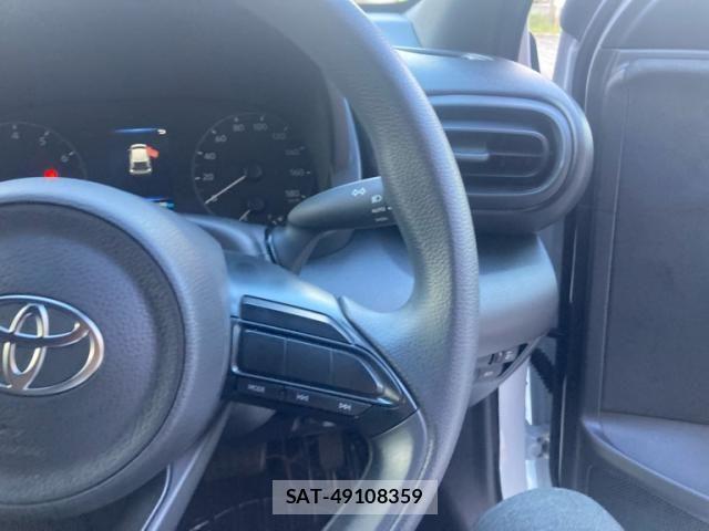 Toyota YARIS 2026-07 8416061-15