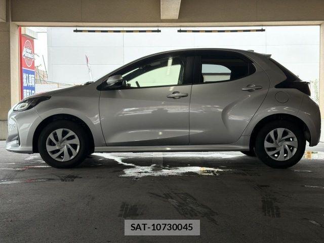 Toyota YARIS 2022-01 8416064-25