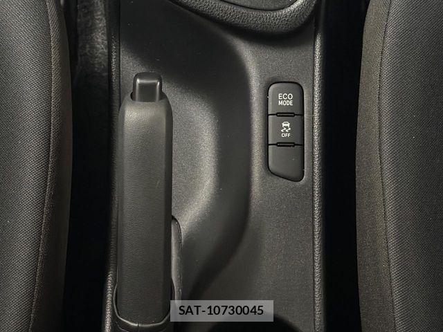 Toyota YARIS 2022-01 8416064-6