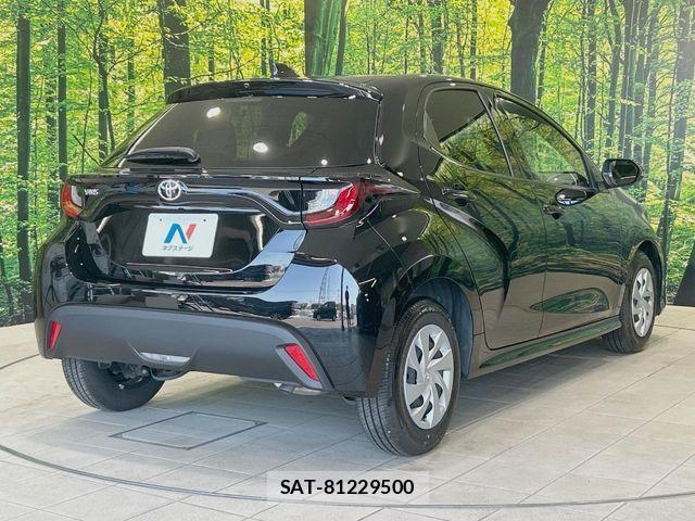 Toyota YARIS 2021-06 8439175-16