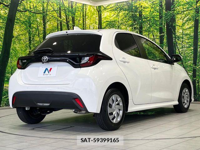 Toyota YARIS 2021-07 8439178-16