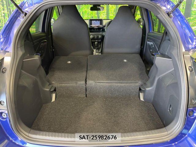 Toyota YARIS 2023-06 8439172-9