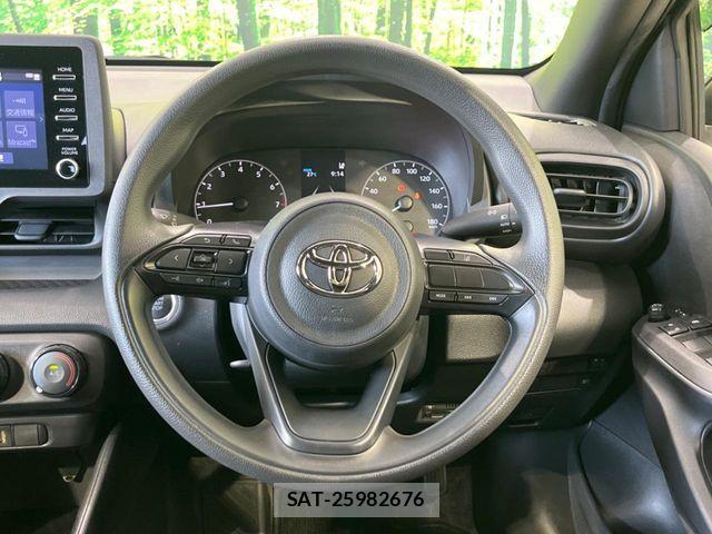 Toyota YARIS 2023-06 8439172-10