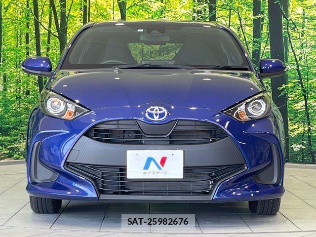 Toyota YARIS 2023-06 8439172-13