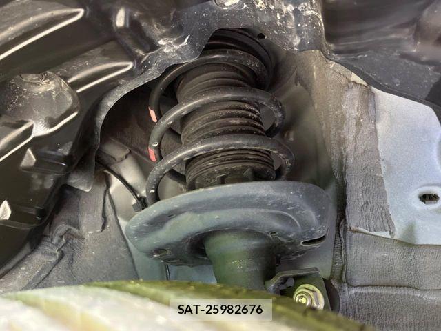 Toyota YARIS 2023-06 8439172-19