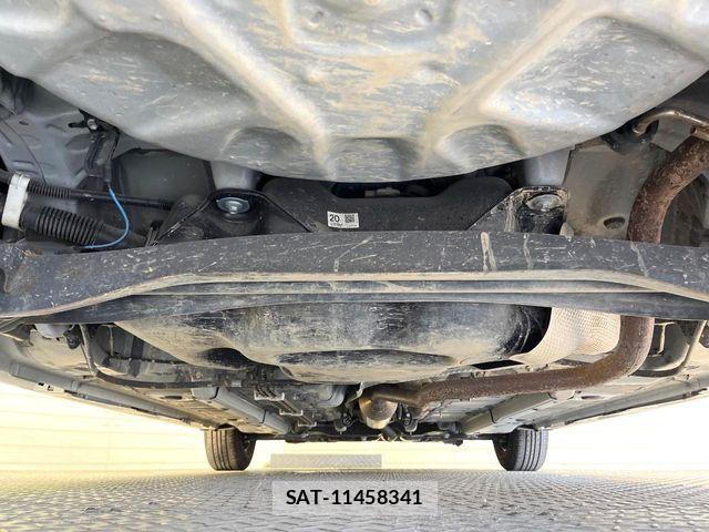 Toyota YARIS 2021-08 8458858-18