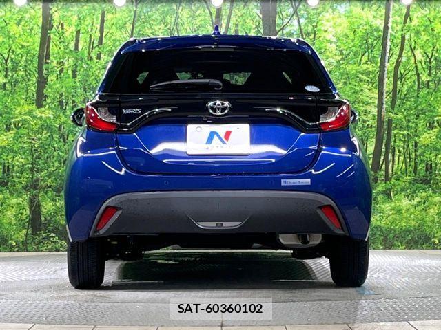 Toyota YARIS 2020-11 8458857-13