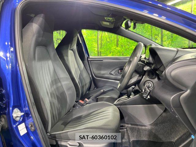 Toyota YARIS 2020-11 8458857-6