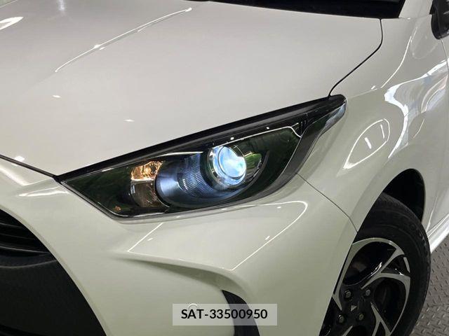 Toyota YARIS 2022-03 8458856-11