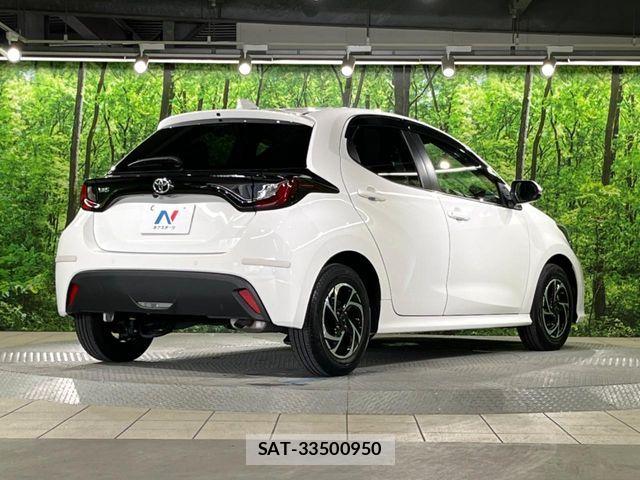 Toyota YARIS 2022-03 8458856-16