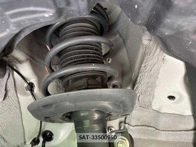 Toyota YARIS 2022-03 8458856-19