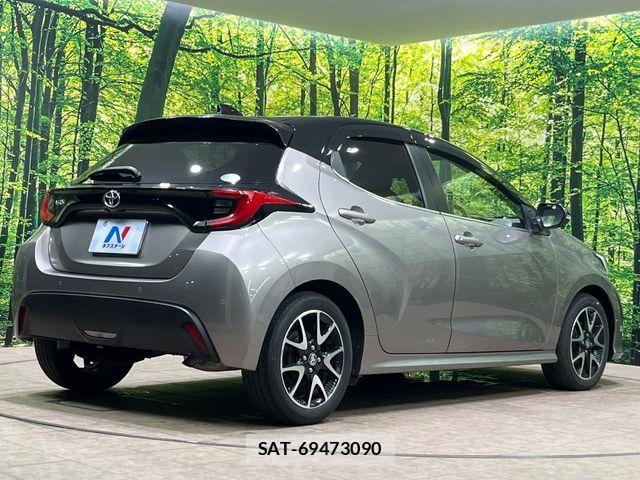 Toyota YARIS 2020-10 8486324-16