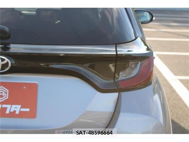 Toyota YARIS 2025-01 8486323-16