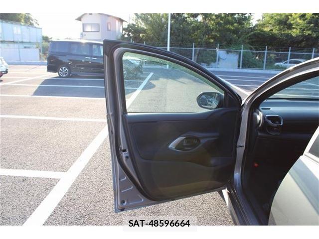 Toyota YARIS 2025-01 8486323-18