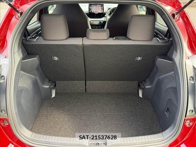 Toyota YARIS 2021-08 8486333-9