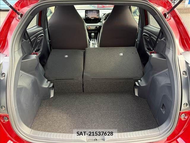 Toyota YARIS 2021-08 8486333-10