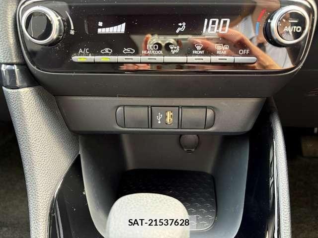 Toyota YARIS 2021-08 8486333-12