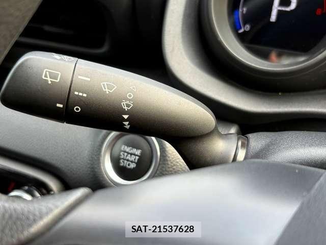 Toyota YARIS 2021-08 8486333-19