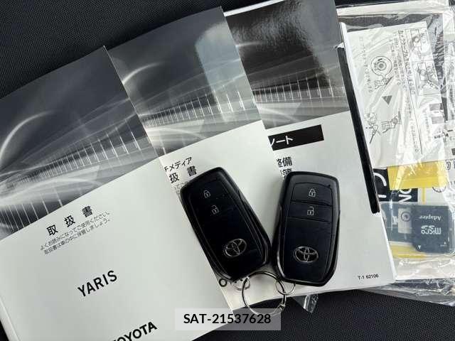 Toyota YARIS 2021-08 8486333-21